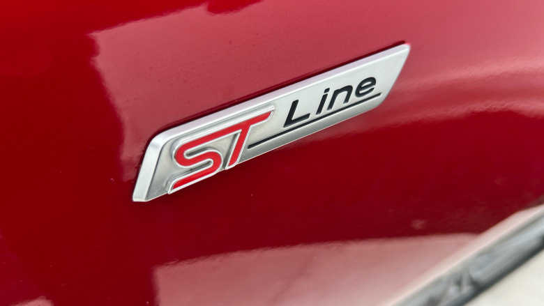 Ford Focus 1.0 EcoBoost Hybrid mHEV 125 ST-Line Edition 5dr Petrol Hatchback